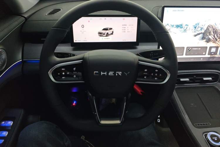 Used Chery Tiggo 8 PLUS 2025 290TGDI DCT Luxury 5-Seater
