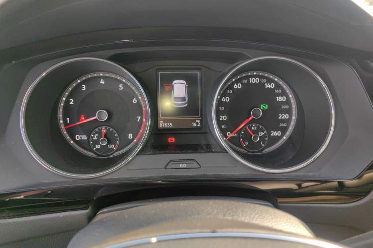 Used Volkswagen Tiguan L 2019 330TSI Automatic Two-Wheel Drive Smart Luxury Version China VI Standard
