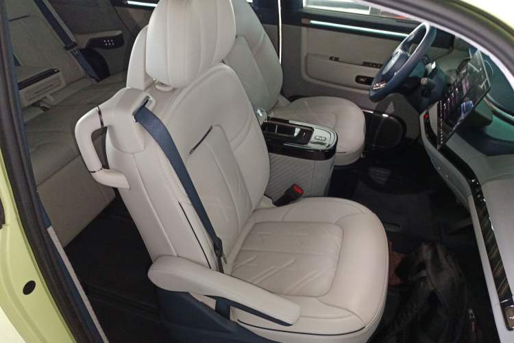 Used Zeekr MIX 2025 Long-Range Intelligent Driving Edition
