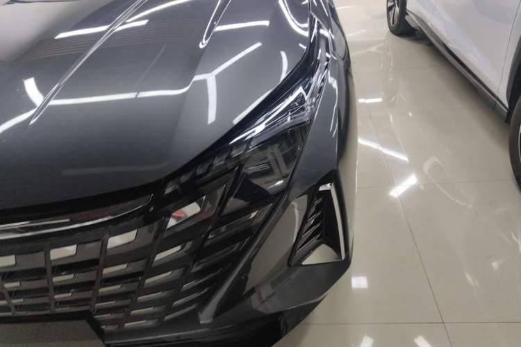 Used Changan UNI-Z 2025 1.5T Luxury Version