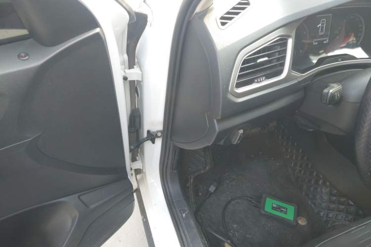 Used Volkswagen T-ROC 2019 230TSI DSG Two-Wheel-Drive Advanced Version China VI Standard
