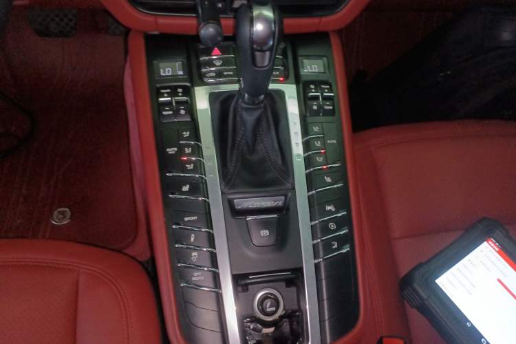 Used Porsche Macan 2021 Macan 2.0T