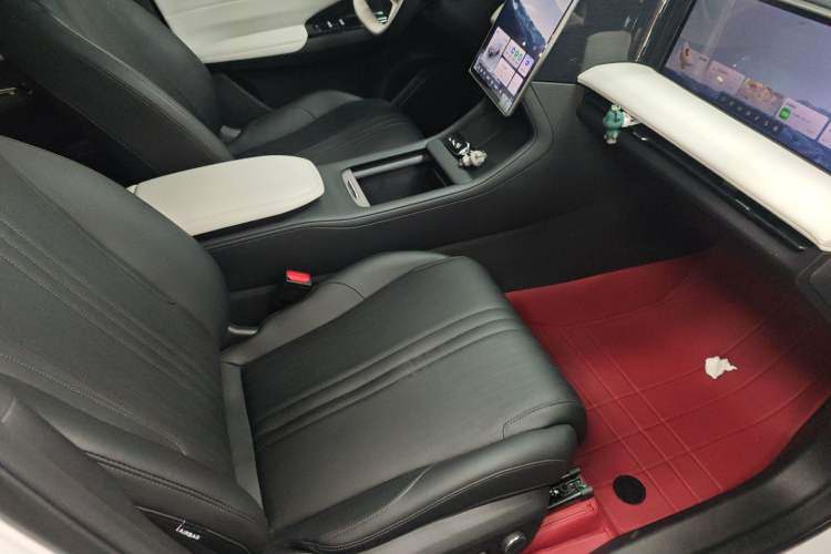 Used  L7 2024 1.5T 115 km PLUS Dragon Edition