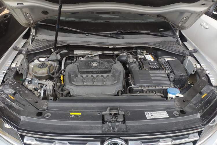 Used Volkswagen Tiguan L 2019 330TSI Automatic Two-Wheel Drive Luxury Edition China V Standard
