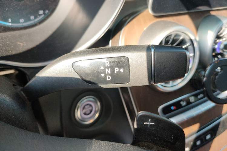 Used Mercedes-Benz GLC 2020 Facelift GLC 300 L 4MATIC Dynamic Edition
