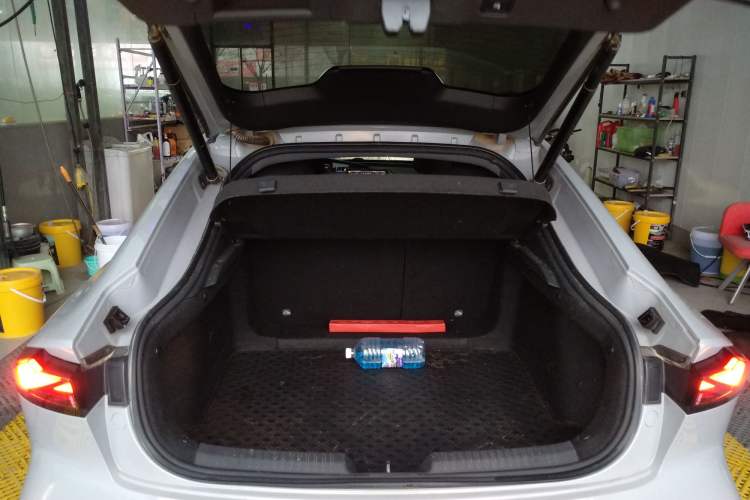 Used Changan UNI-V 2022 1.5T Prestige Version