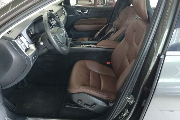 Used Volvo XC60 2018 T5 4x4 Zhiyi Edition
