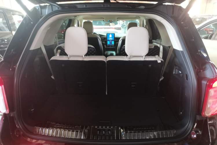 Used Ford Explorer 2020 EcoBoost 285 Rear-Drive Trend Edition 6 Seats
