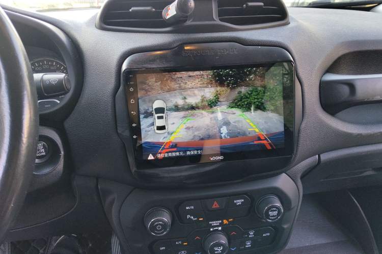 Used  Renegade 2018 Connected Large Screen Version 180T Automatic Jingneng Version
