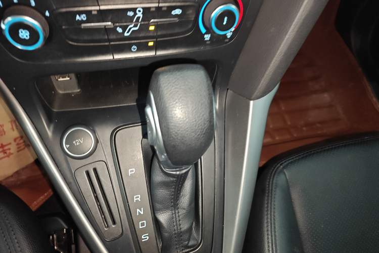 Used Ford Focus 2017 Hatchback 1.6L Automatic Comfort Plus SmartDrive Edition
