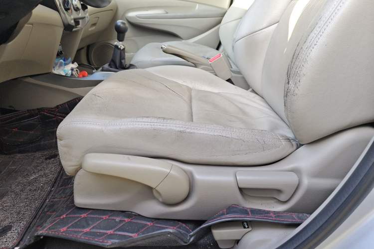 Used Honda City Classic 2012 1.5L Manual Comfort Edition
