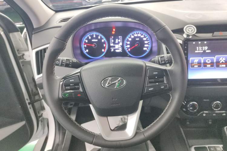 Used Hyundai ix25 2017 1.6L Automatic Smart Version
