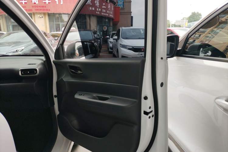 Used Wuling Hongguang New Energy 2024 All-Electric Model 300KM Standard Version
