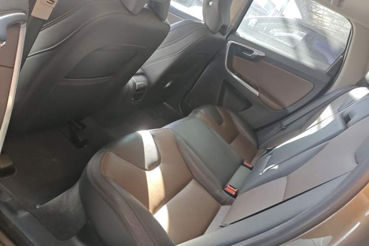 Used Volvo XC60 2016 T5 AWD Zhiyuan Edition
