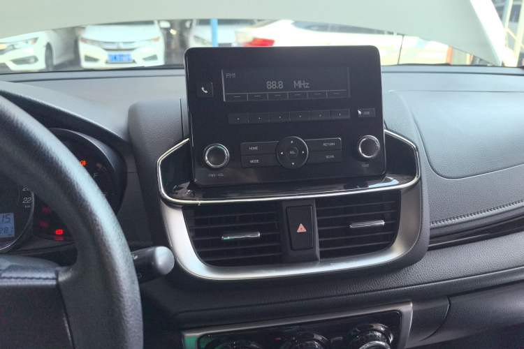 Used Toyota YARiS L 2021 X-Trail 1.5L CVT Luxury Edition
