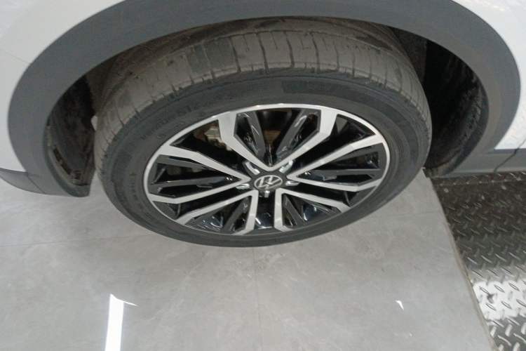 Used Volkswagen T-ROC 2021 280TSI DSG Two-Wheel Drive Comfort Connect Edition
