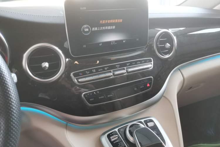 Used Mercedes-Benz V-Class 2018 V 260 L Prestige Extended Version China VI