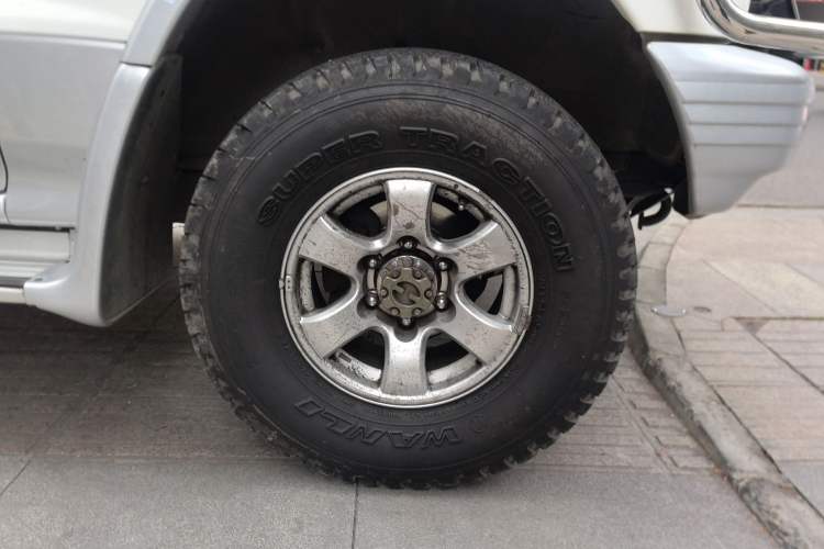 Used Leopaard Heijingang 2013 2.2L Manual Two-Wheel Drive Standard Version
