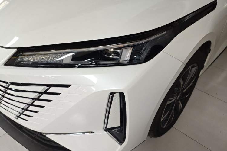 Used Changan Eado 2025 Blue Whale 1.5T 500Bar Prestige Model
