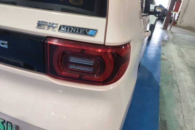 Used Wuling Hongguang MINIEV 2021 Macaron Premium Model – Lithium Iron Phosphate
