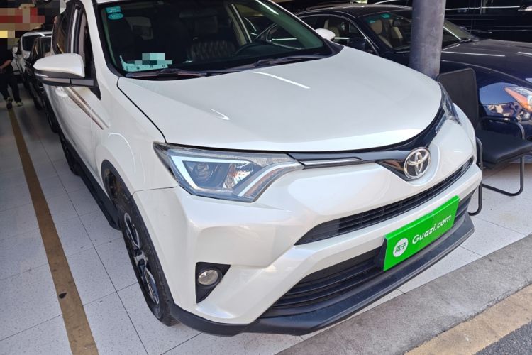 Used Toyota RAV4 2019 2.0L CVT Two-Wheel Drive Pioneer Edition China VI Standard