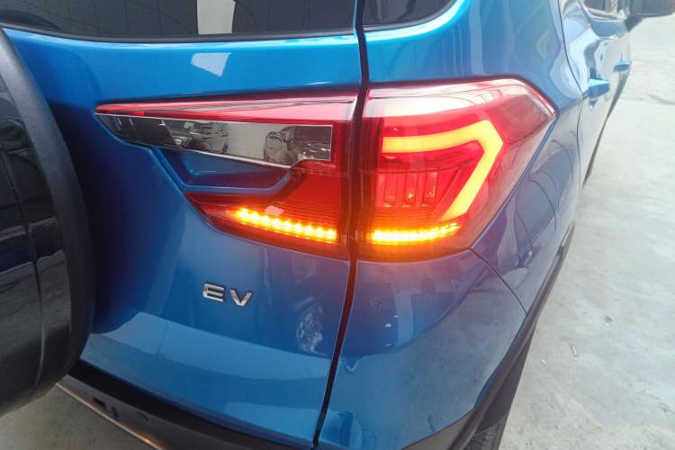 Used BYD Yuan New Energy 2019 EV535 Smart Connect Trendsetting Model
