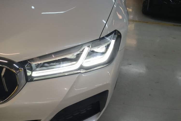 Used BMW 5 Series New Energy 2021 535Le Pioneer Edition M Sport Package
