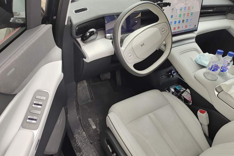 Used XPeng X9 2025 702 Four-Wheel Drive High-Performance Max
