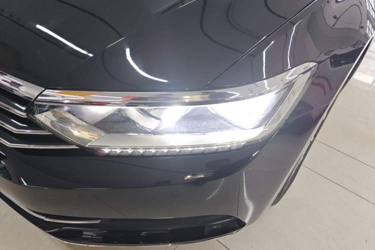 Used Volkswagen Magotan 2019 330TSI DSG Leading Model China VI Standard
