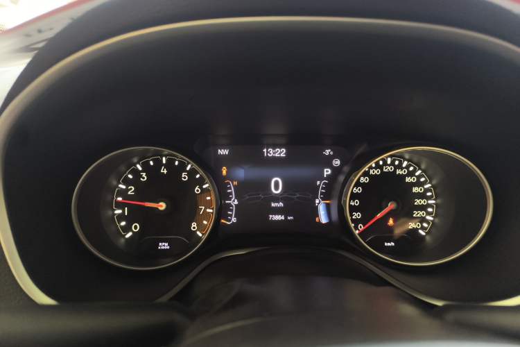 Used  Compass 2017 200T Automatic Family Edition
