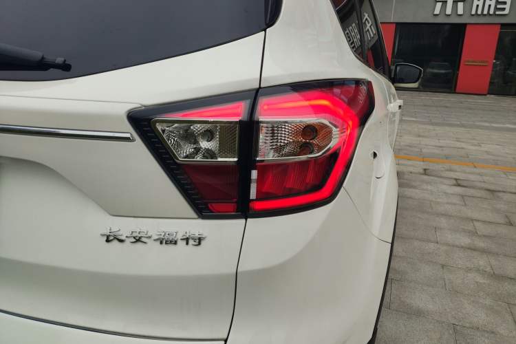 Used Ford Kuga 2017 EcoBoost 180 Two-Wheel-Drive Luxury Wing Edition