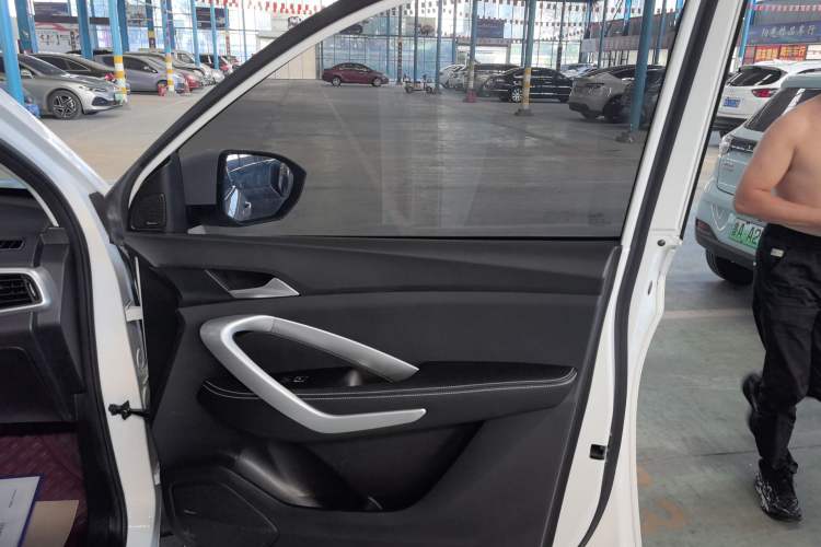 Used Baojun 530 2021 Global Car Anniversary Edition 1.5T CVT Prestige Connected Model 7 Seats
