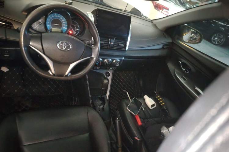 Used Toyota YARiS L 2015 1.5E Automatic Charm Edition
