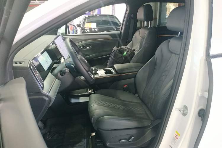 Used BYD Song L DM-i 2025 Intelligent Driving Version 160 km Beyond-Range Type