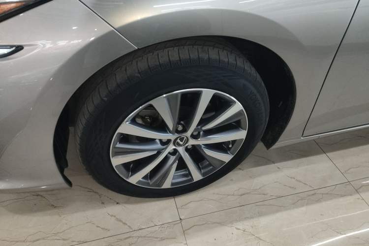 Used Lexus ES 2020 200 Excellence Edition
