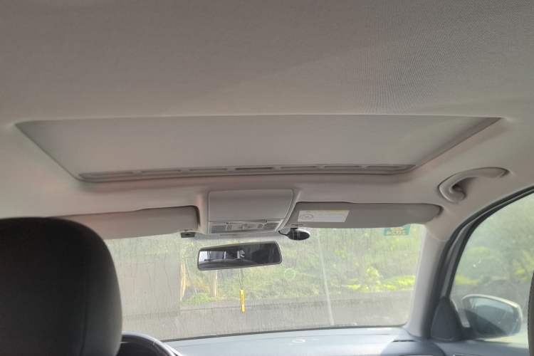 Used Volkswagen Lavida 2015 1.6L Automatic Comfort Edition
