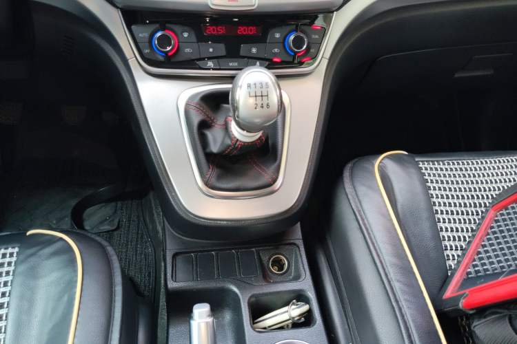 Used Haval M6 2019 1.5T Manual Two-Wheel Drive Urban Version China VI Standard