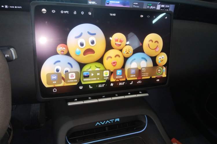 Used  12 2024 Updated Version 700 Three-Laser Rear-Wheel Drive Luxury Edition