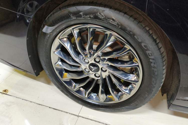 Used VOYAH Dream 2024 PHEV Ultra-Long Range Flagship Edition
