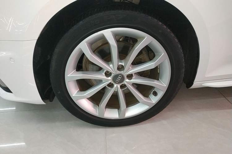 Used Audi A4L 2019 40 TFSI Fashion Version China V
