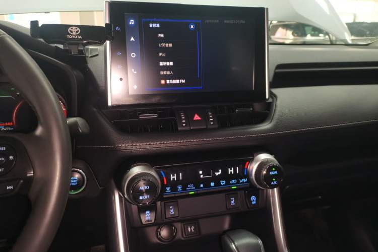 Used Toyota RAV4 2021 2.0L CVT 4x4 Style PLUS Edition
