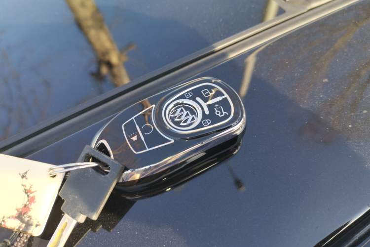 Used Buick LaCrosse 2018 28T Elite Edition
