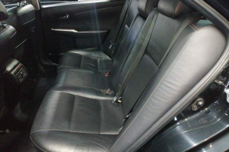 Used Toyota Camry 2016 2.0G 10th Anniversary Leading Edition
