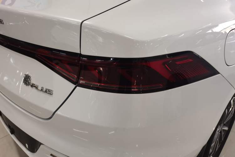 Used BYD Qin PLUS 2024 HONOR Edition DM-i 55KM Leading Model
