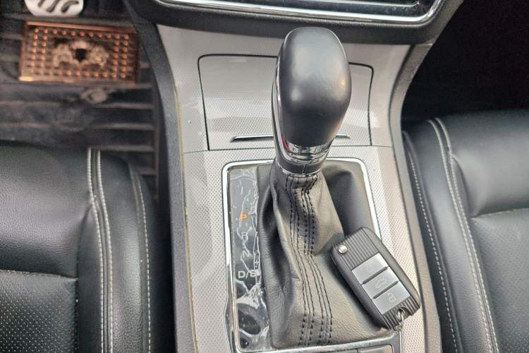 Used Roewe RX5 2018 20T Two-Wheel Drive Automatic Internet Smart Edition