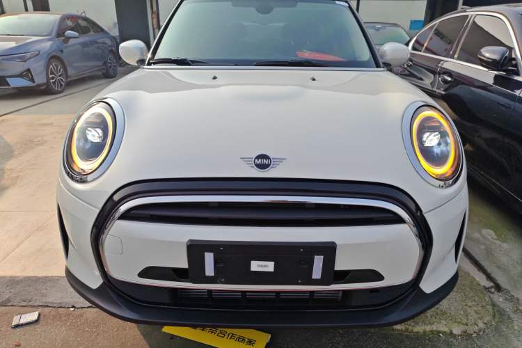 Used  MINI 2023 1.5T ONE
