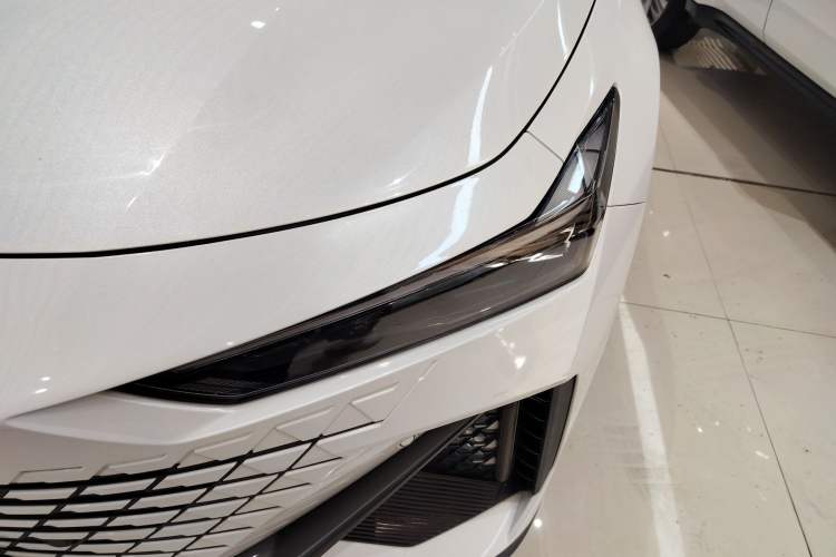 Used Changan UNI-V 2022 1.5T Prestige Version