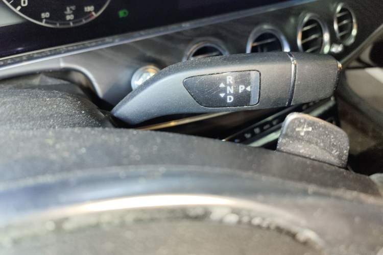 Used Mercedes-Benz E-Class 2016 E 300 L Sporty and Stylish Model
