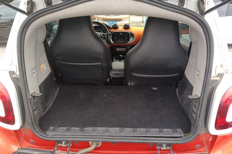 Used  fortwo 2015 1.0L 52 kW Hardtop Passion Edition
