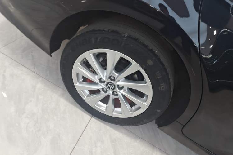 Used Toyota Camry 2021 2.0G Luxury Edition
